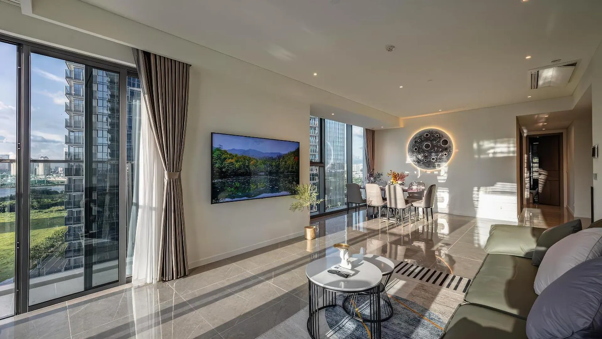 The Opera Residence - Luxury Infinity Pool&Sauna Ho Chi Minh City Vietnam