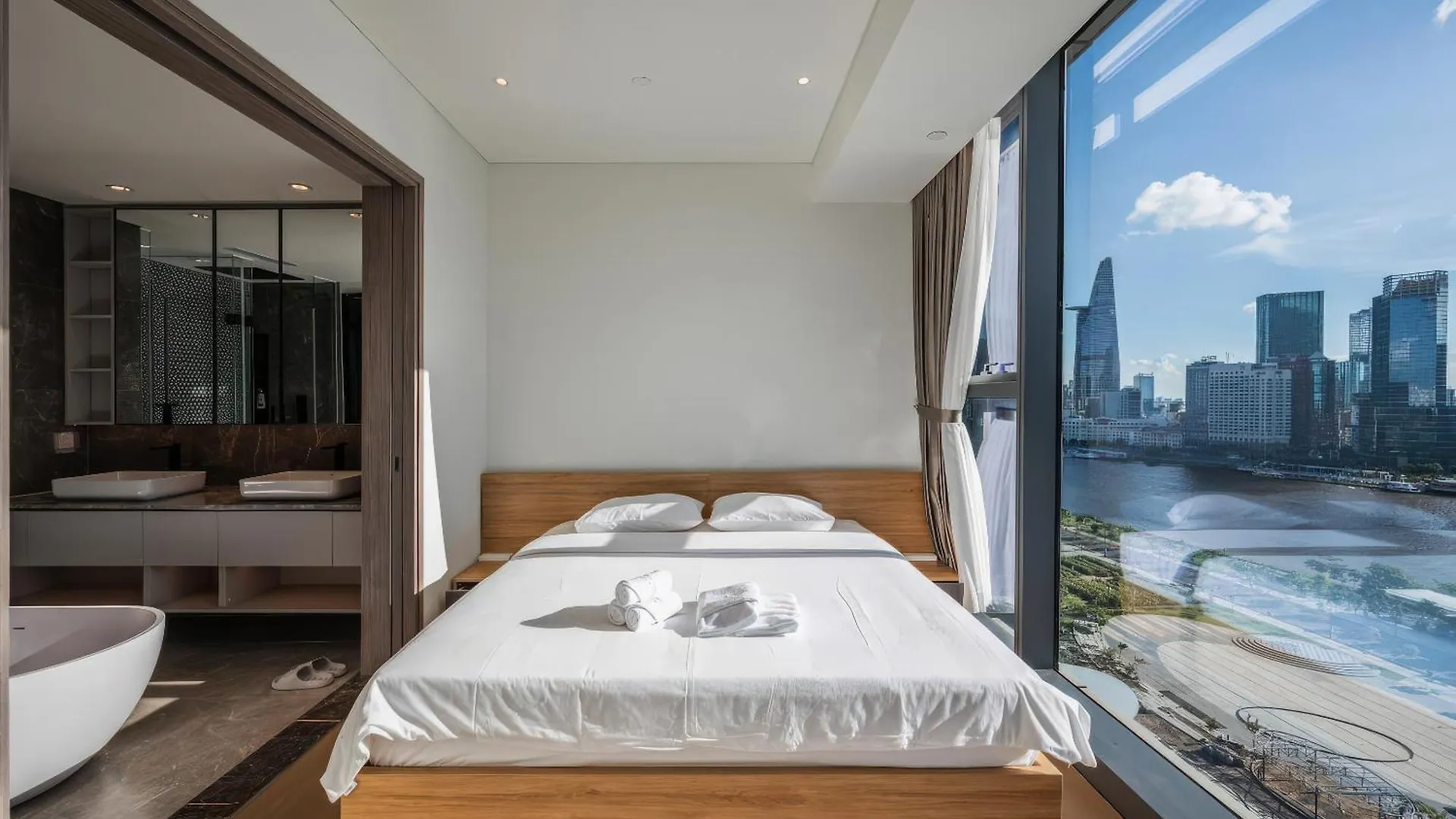The Opera Residence - Luxury Infinity Pool&Sauna Ho Chi Minh City 0*,