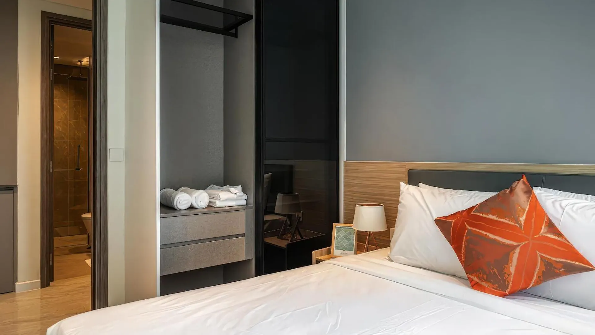 Apartment The Opera Residence - Luxury Infinity Pool&Sauna Ho Chi Minh City