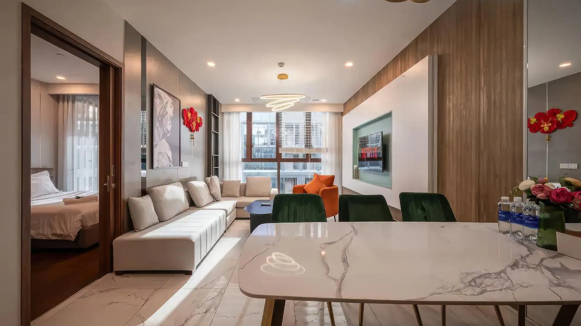 Apartment The Opera Residence - Luxury Infinity Pool&Sauna Ho Chi Minh City Vietnam