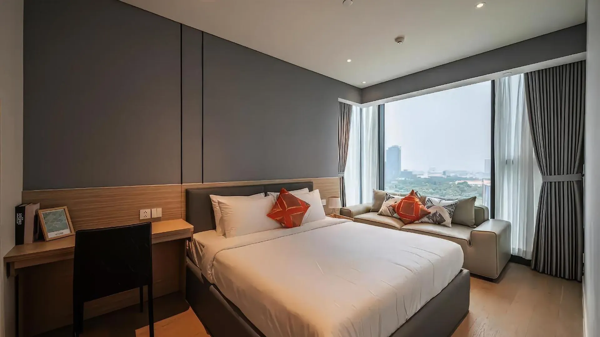 The Opera Residence - Luxury Infinity Pool&Sauna Ho Chi Minh City 0*,  Vietnam