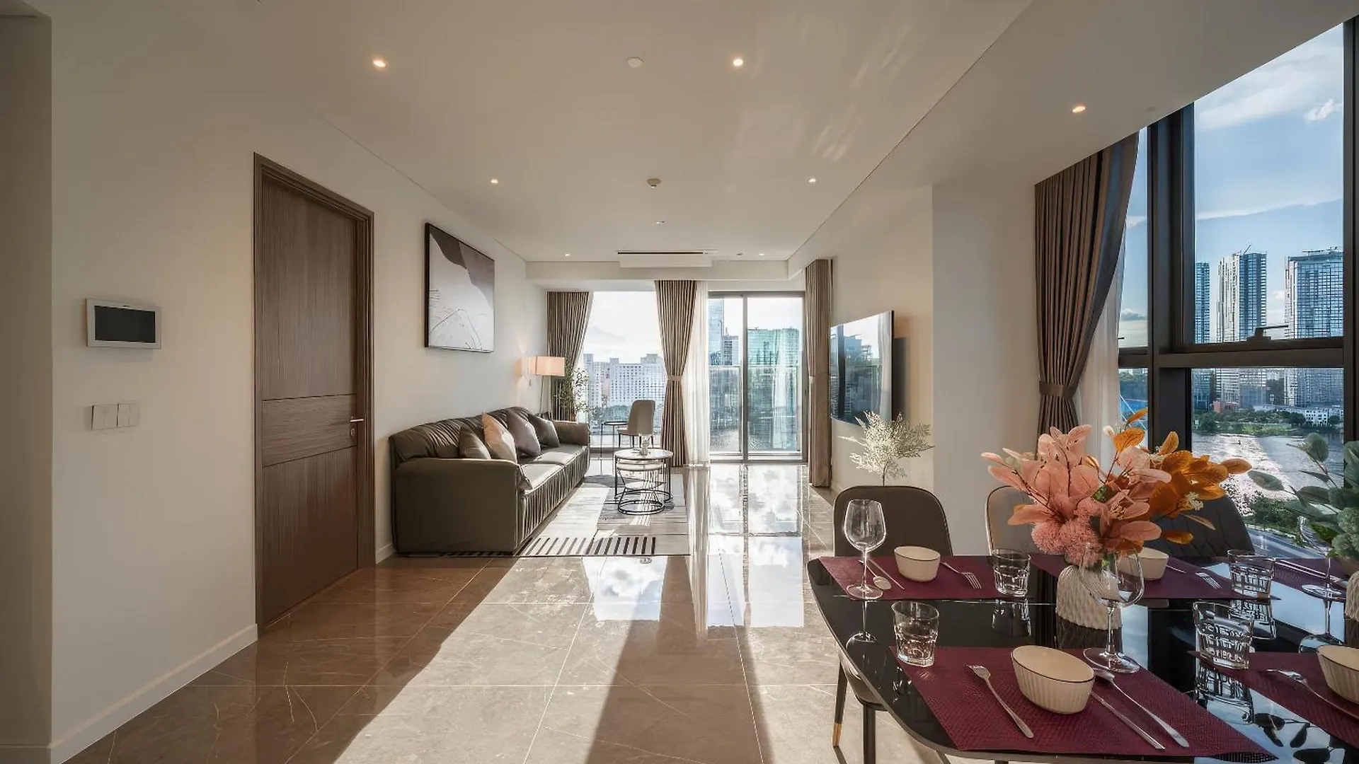 The Opera Residence - Luxury Infinity Pool&Sauna Ho Chi Minh City