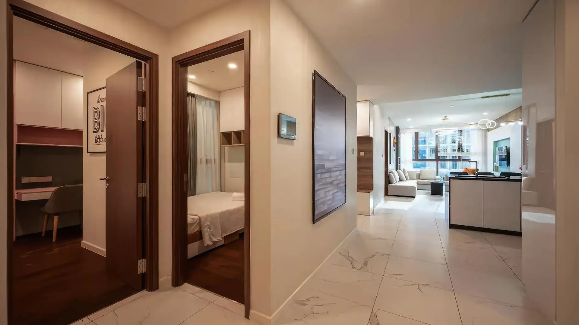 The Opera Residence - Luxury Infinity Pool&Sauna Ho Chi Minh City Vietnam